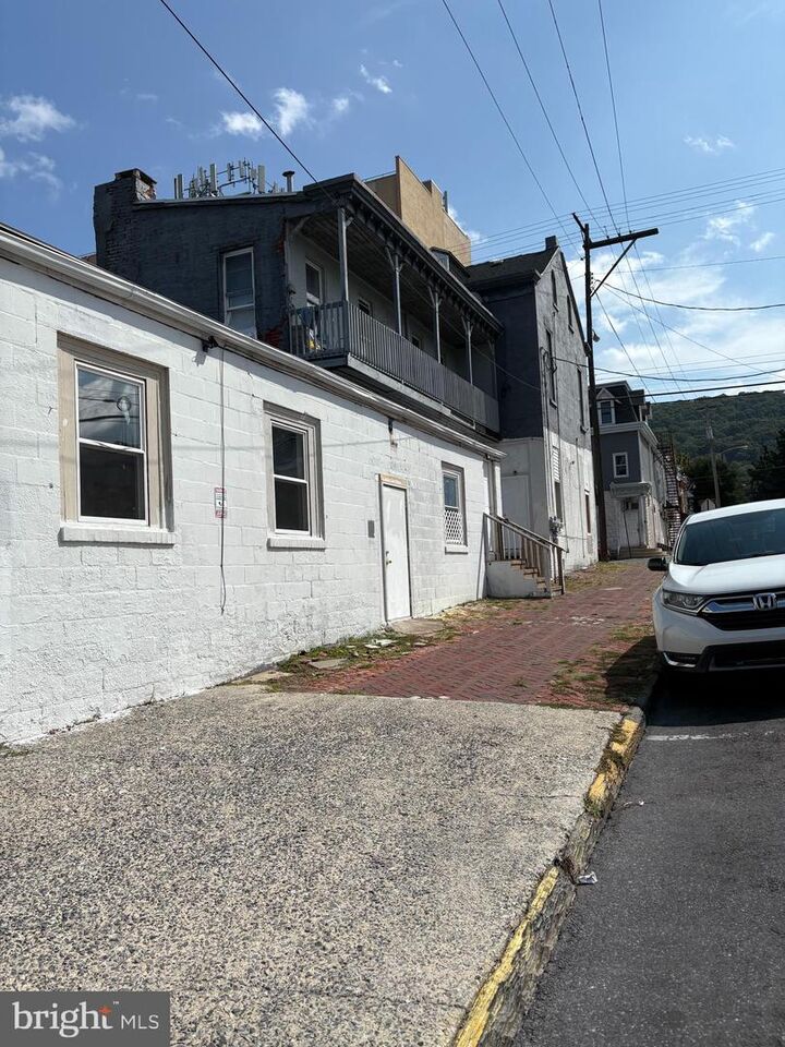 Property Photo:  500 N 10th Street  PA 19604 