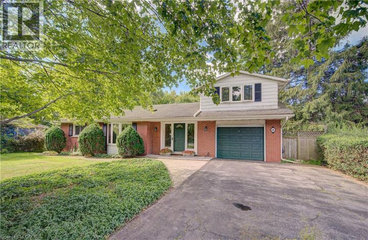 Photo de la propriété:  4 Mayfair Court  ON L9H 3P2 