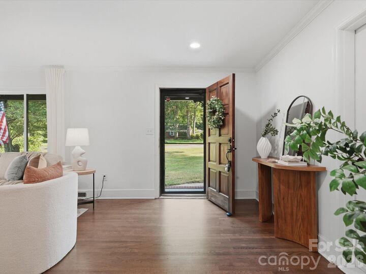 Property Photo:  5701 Wilora Lake Road  NC 28212 
