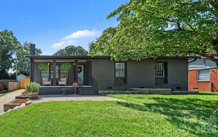Property Photo: 5332 Buena Vista Avenue NC 28205