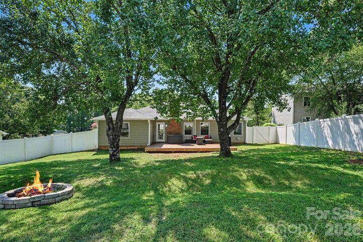 Property Photo:  11525 Waterflower Lane  NC 28262 