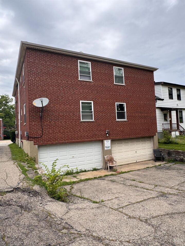 Property Photo:  75 E Galbraith Road  OH 45216 