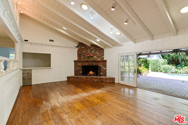 Property Photo: 16011 Meadowcrest Rd CA 91403