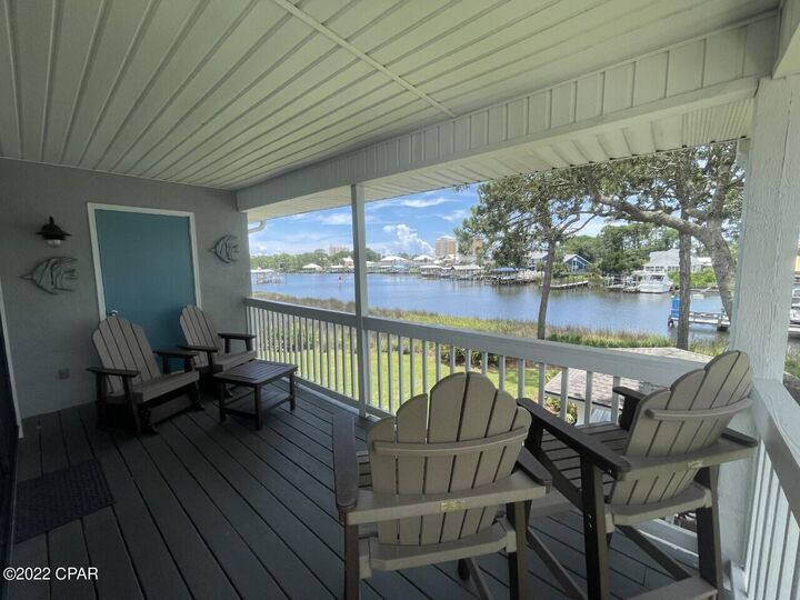 Property Photo:  8501 N Lagoon Drive 412  FL 32408 