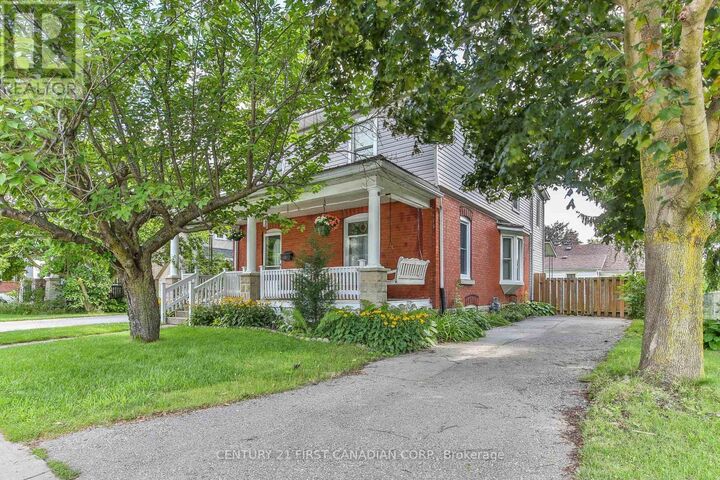 Property Photo:  308 Broadway Street  ON N4G 3S1 