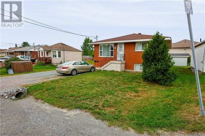 Property Photo:  1133 Martin Avenue  ON P3A 2Z5 