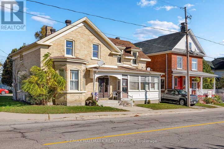 Property Photo: 15 Elmsley Street North 3 ON K7A 2G4