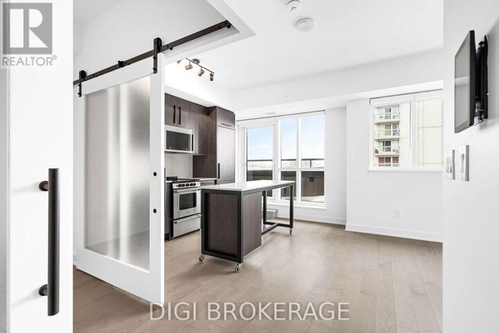 Property Photo: 560 Rideau Street 202 ON K1N 5Z8