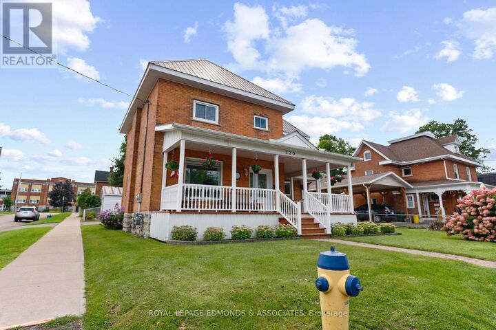 Property Photo:  320 Alfred Street  ON K8A 3A6 