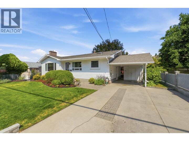 Property Photo: 1555 Duncan Avenue East BC V2A 2X7