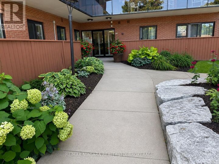 Property Photo: 550 King Street 307 ON L4R 3N1