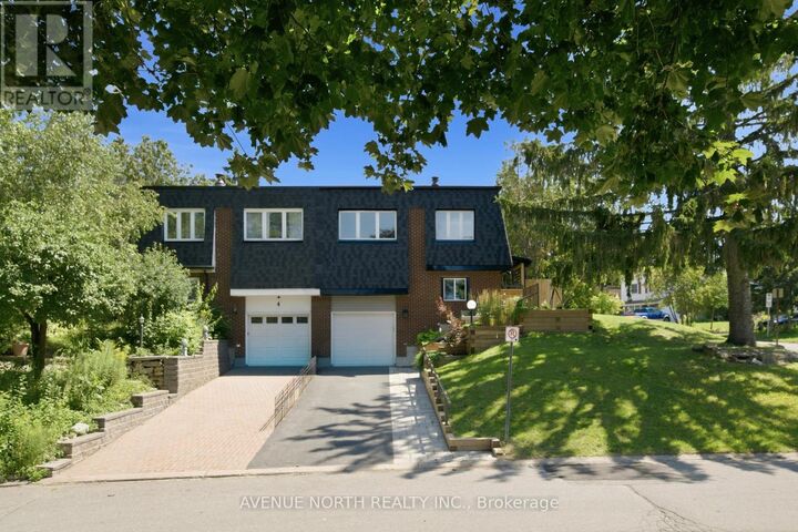 Property Photo:  2 Oberon Street  ON K2H 7X7 