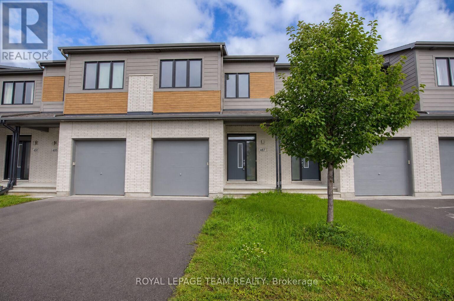 Property Photo: 487 Cope Drive ON K2S 1B6