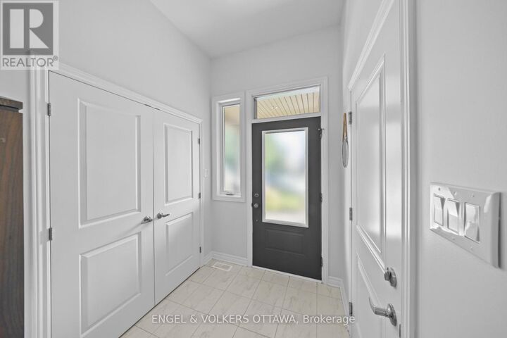 Property Photo: 825 Loosestrife Way ON K1T 0L8