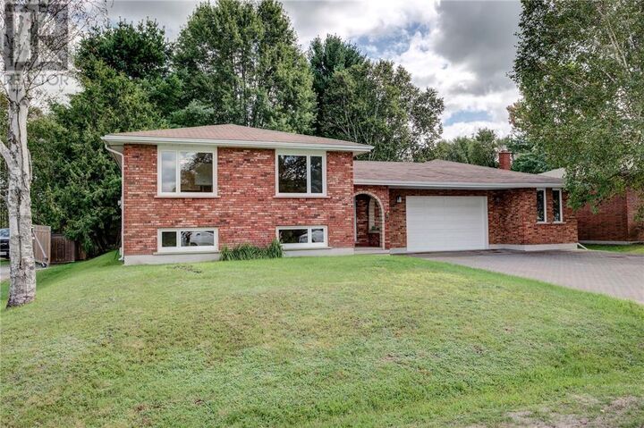 Property Photo: 4078 Frost Avenue ON P3P 1E2