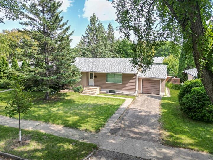 Property Photo:  639 21st Street  MB R7B 1P6 