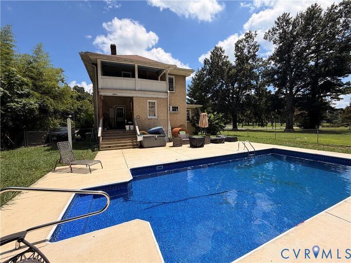 Property Photo:  418 Oak Street  VA 23824 