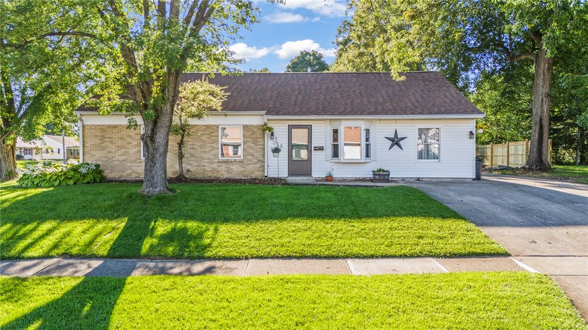 Property Photo:  255 Hartshorn Drive  OH 45377 