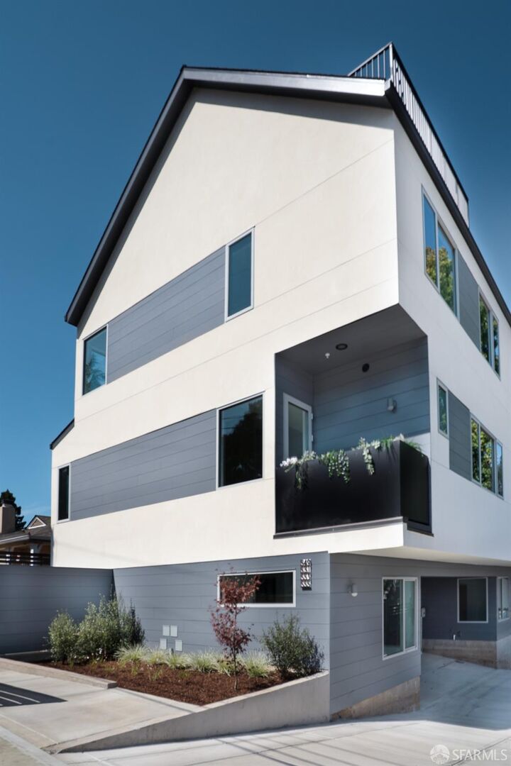 Property Photo:  555 Prospect Street  CA 94070 