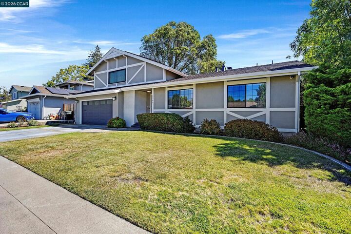 Property Photo:  8569 Wicklow Ln  CA 94568 