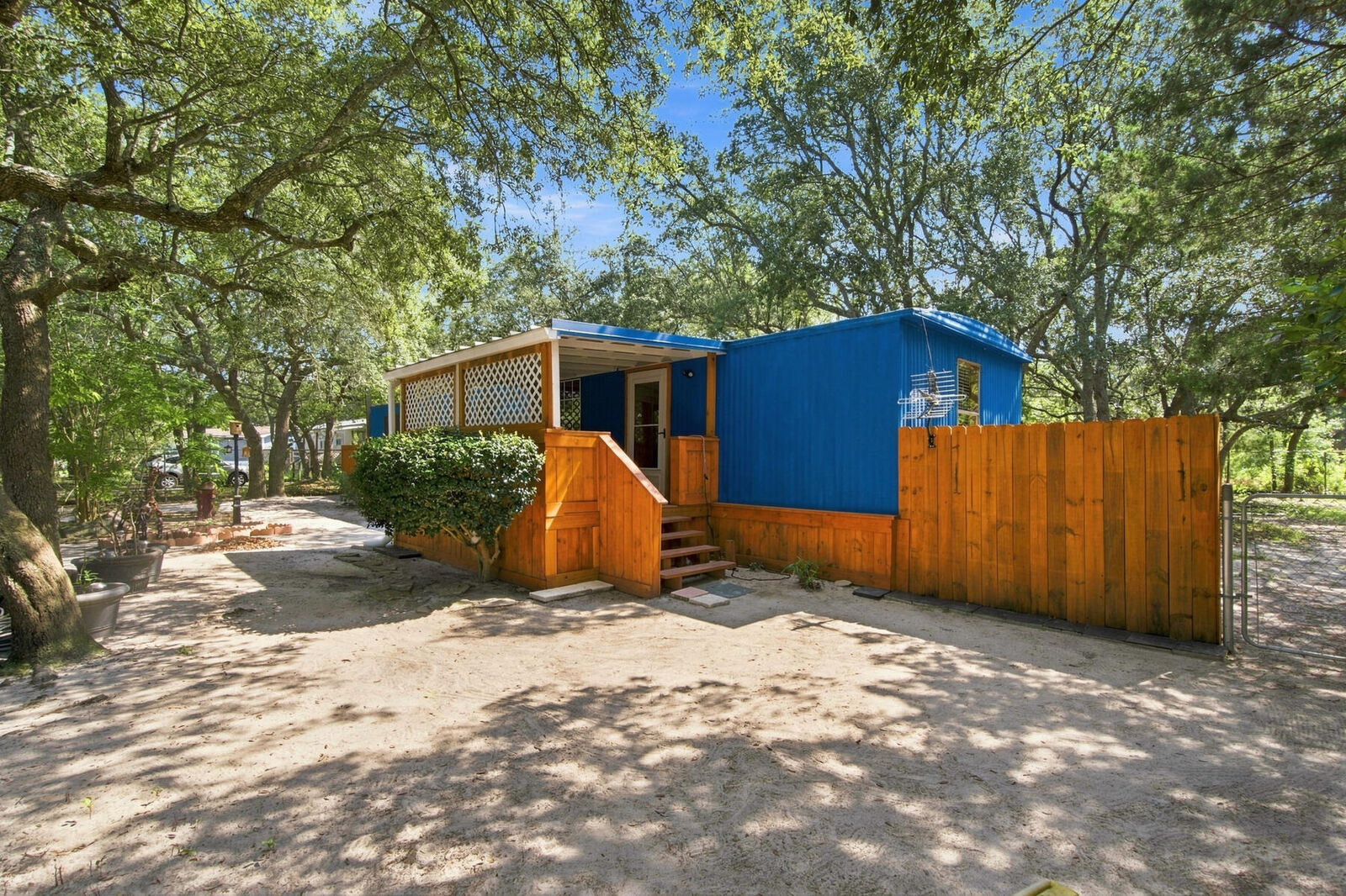 Property Photo: 2920 Ferris Drive FL 32566