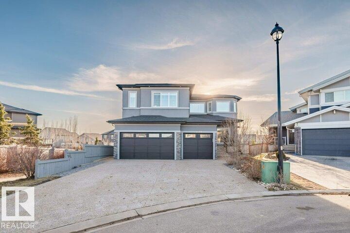 4408 39 Street — photo 1
