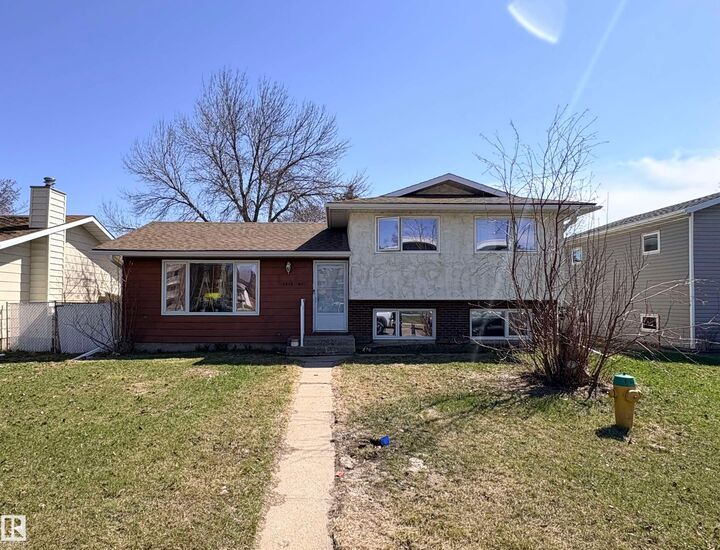 4513 42 Street — photo 1