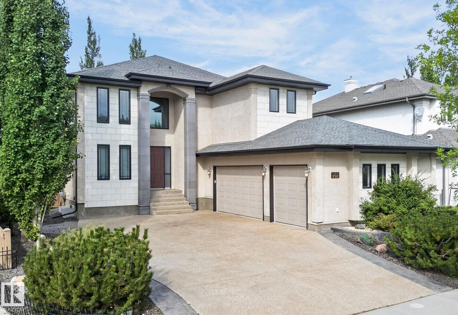 Property Photo: 850 Hollands Landing Landing NW AB T6R 3T1