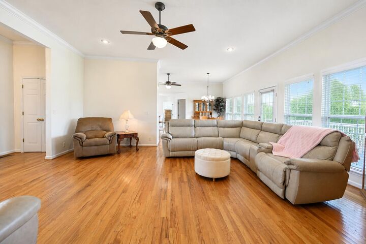 Property Photo: 586 Sunset Drive AL 35981