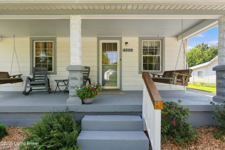 Property Photo:  6209 Eureka Ave  KY 40216 