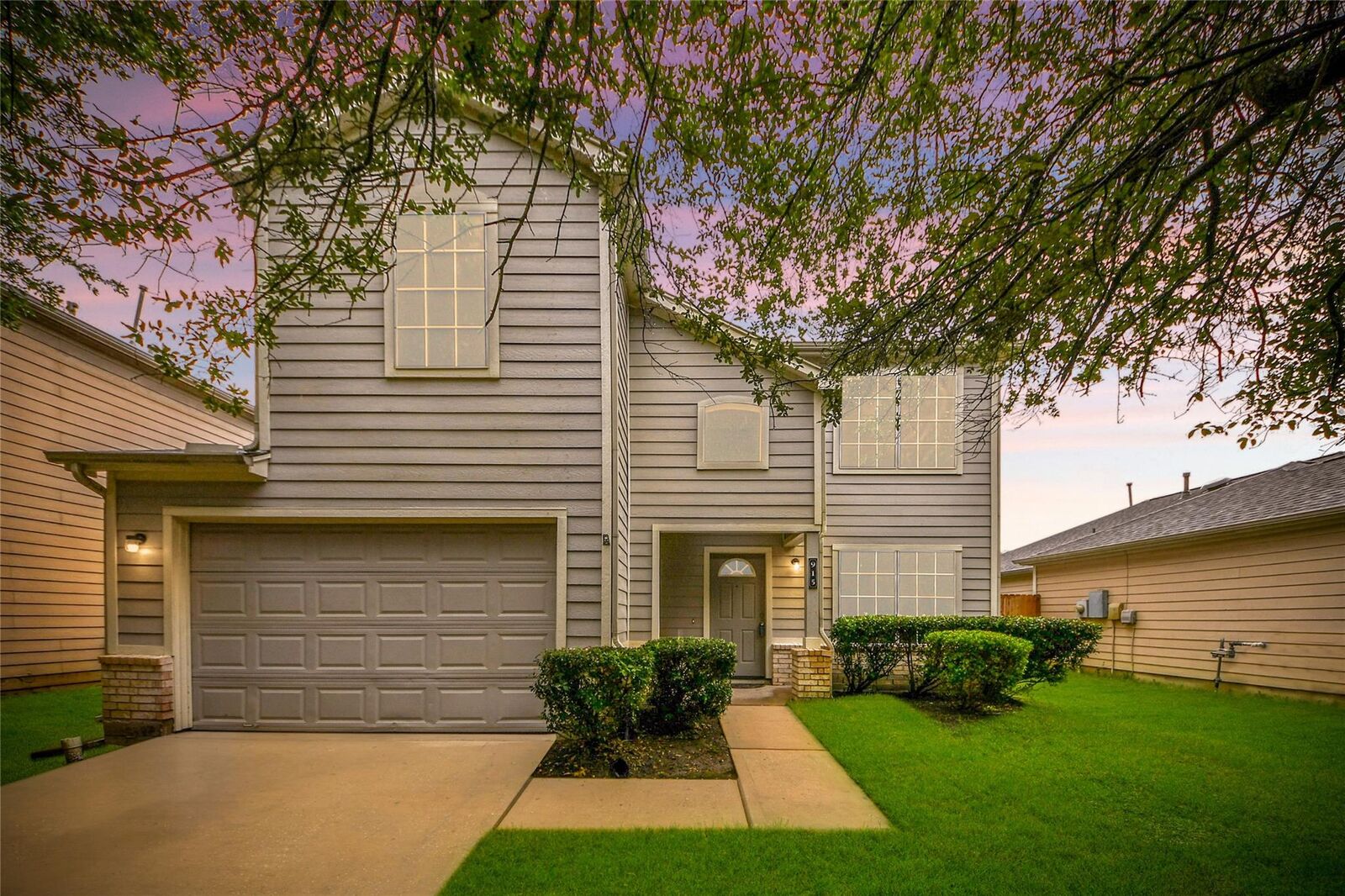 Property Photo:  915 Grand Plains Drive  TX 77090 