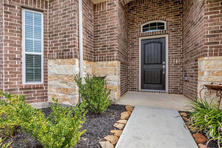 Property Photo:  176 Dina Lane  TX 77356 