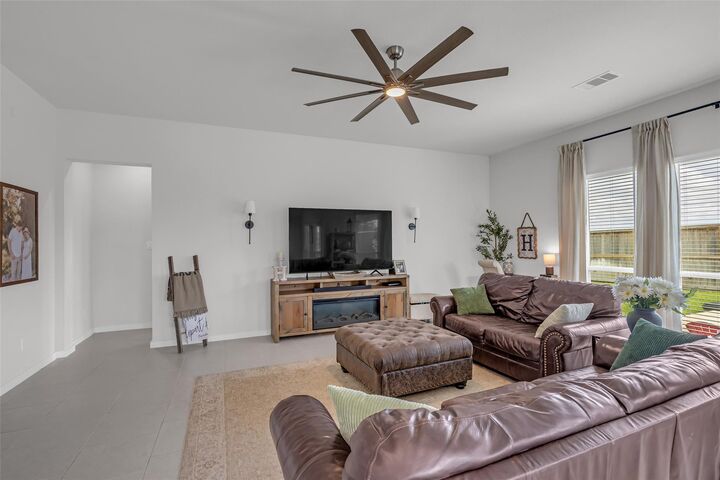 Property Photo:  176 Dina Lane  TX 77356 