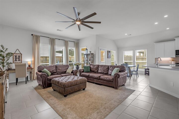 Property Photo: 176 Dina Lane TX 77356