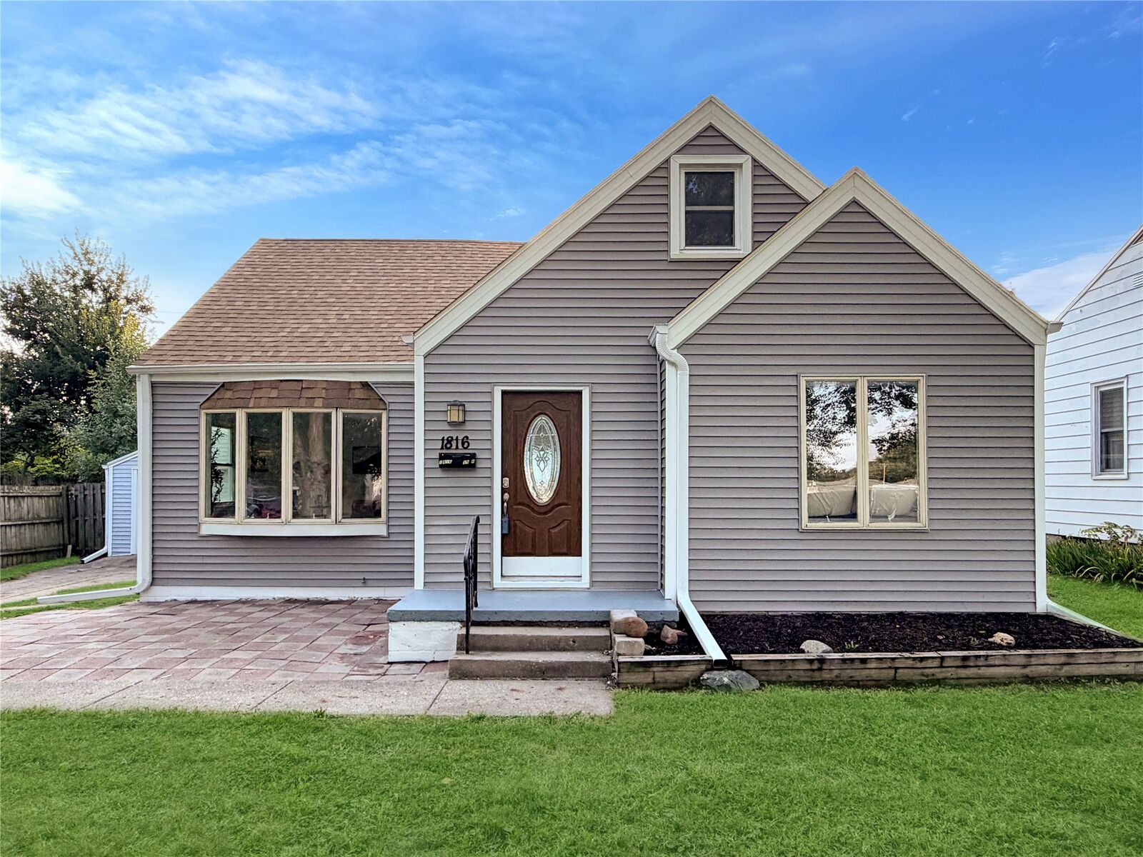 Property Photo:  1816 59th Street  IA 50322 