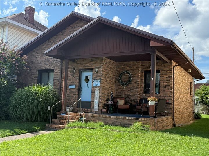 Property Photo:  1024 West Virginia Avenue  WV 25064 