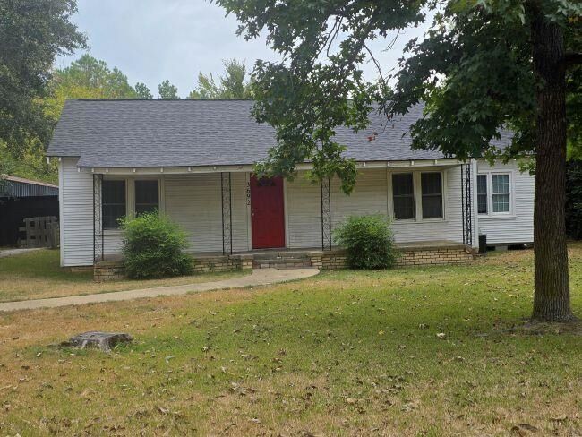 Property Photo:  3692 W Cr 424  TX 75652 
