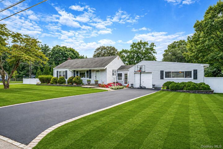 Property Photo:  19 Ridgeley Road  NY 11787 
