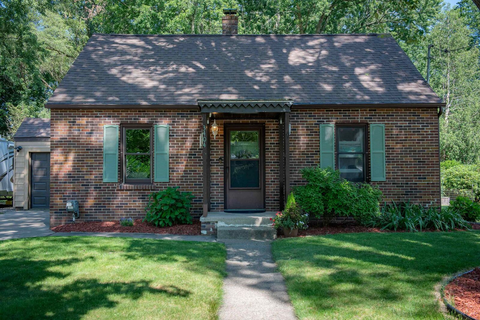 Property Photo:  3404 Dartmouth  MI 48642 