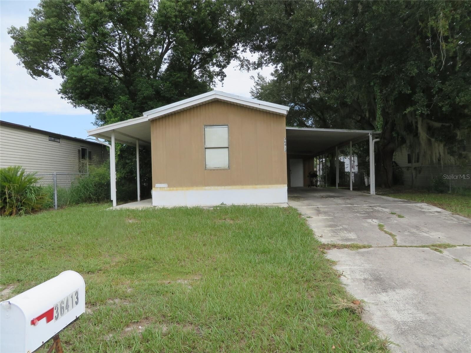 Property Photo: 36413 Cherrywood Lane FL 33541
