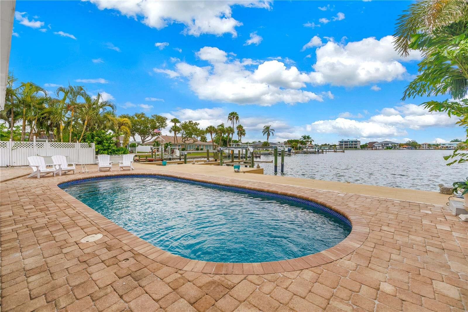 Property Photo: 450 64th Avenue FL 33706