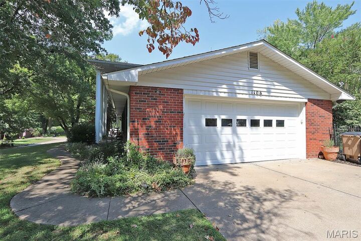 Property Photo:  1106 Hilldale Circle  MO 63701 