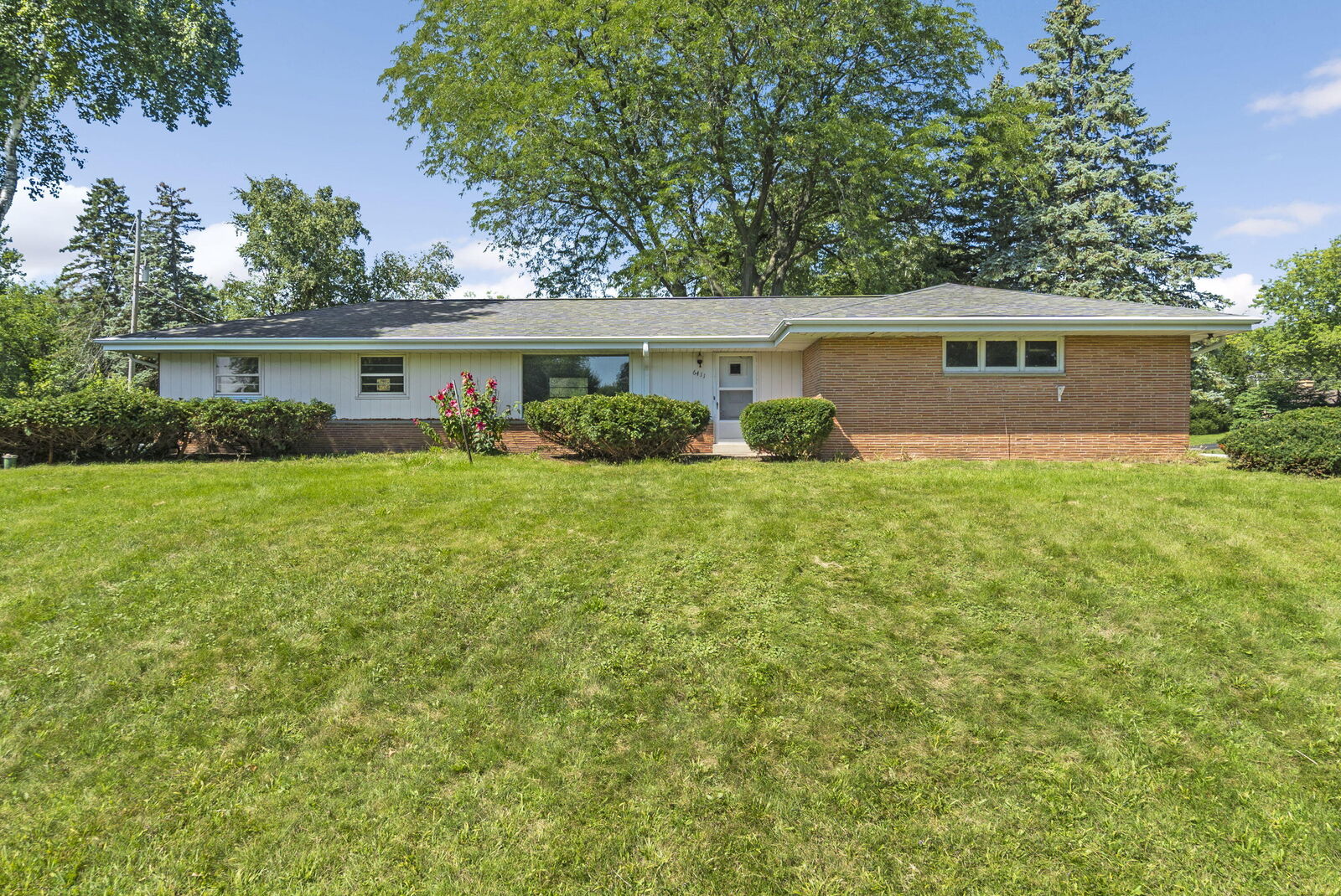 Property Photo:  6411 S 118th St  WI 53132 