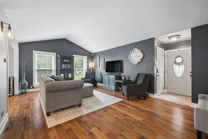 Property Photo:  2296 Briarhill Drive  IL 60565 