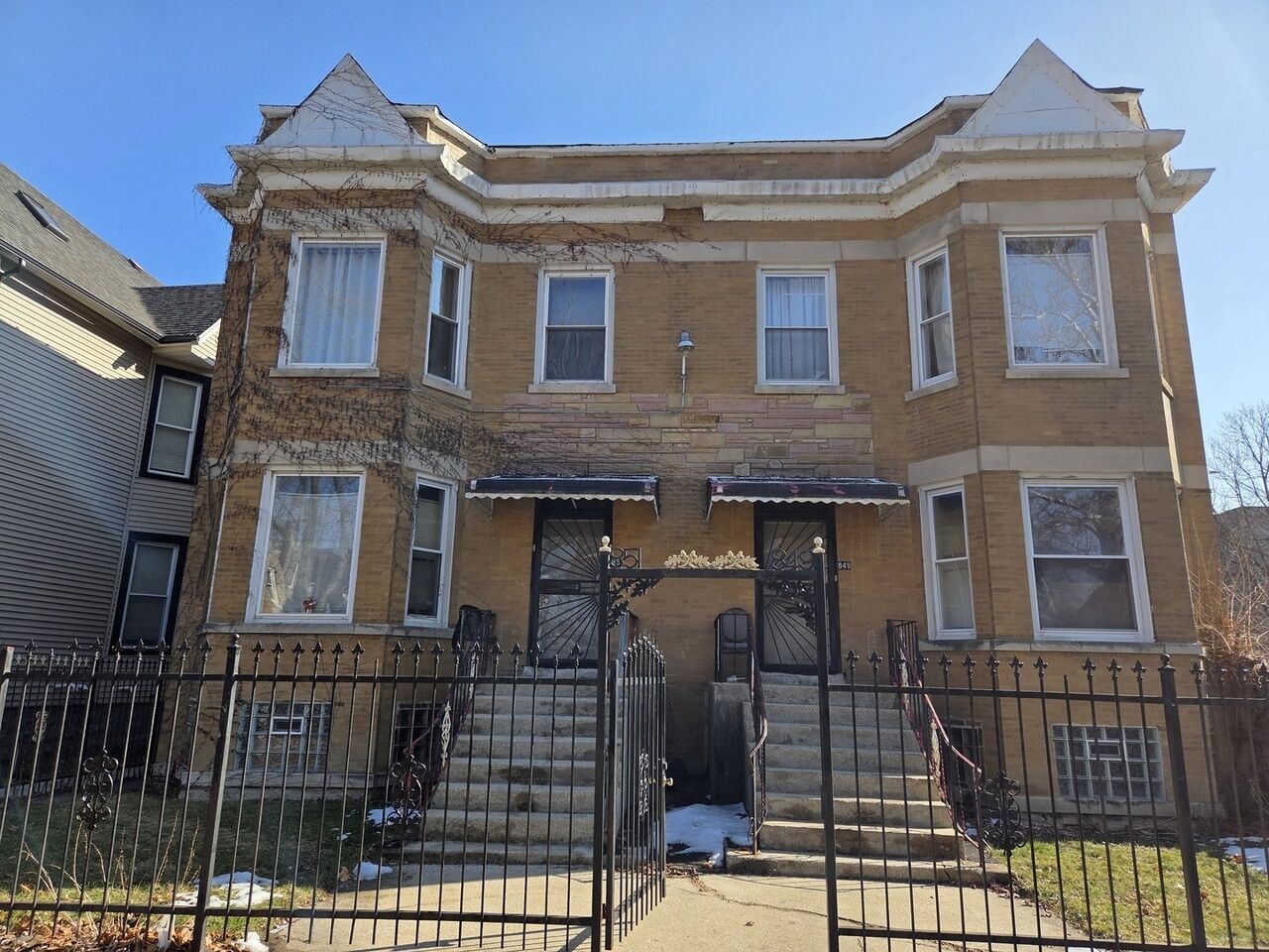 Property Photo:  849 N Parkside Avenue  IL 60651 