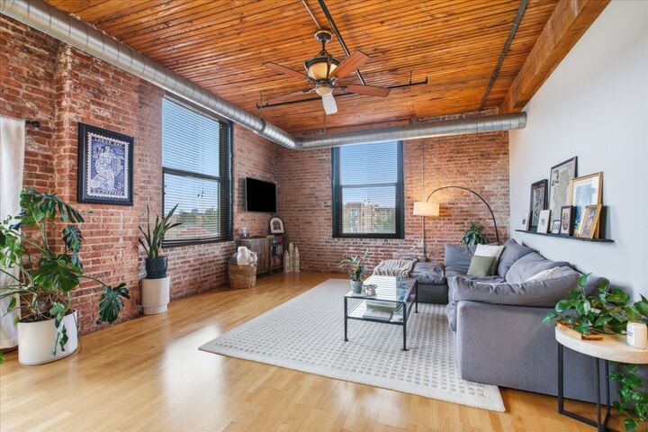 Property Photo: 3500 S Sangamon Street 314 IL 60609