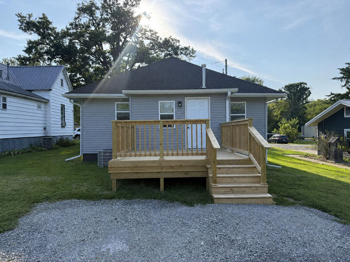 Property Photo: 210 N East Street IL 62832