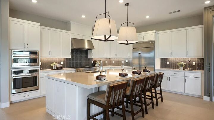 Property Photo:  29786 Camino La Cumbre  CA 91354 