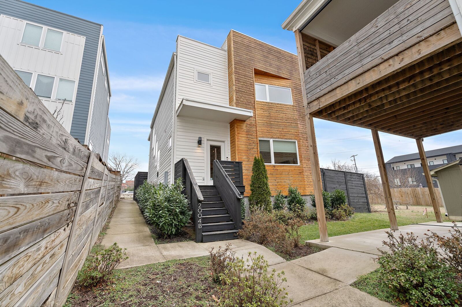 Property Photo:  2004B 9th Ave N  TN 37208 