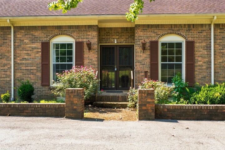 Property Photo:  1713 Pinetree Ln  TN 37027 